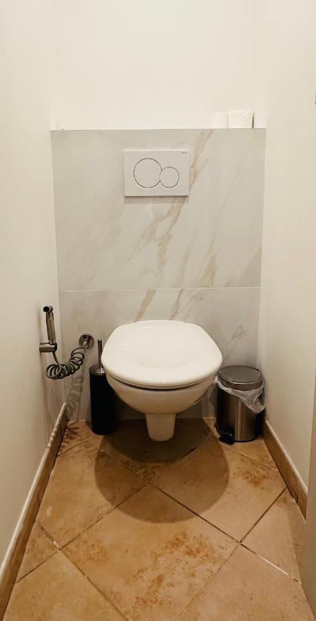 The Nice - 3 Rooms, 3Air Cond, 3Tv, 3Fans, 2 Wc, Wifi Everywhere 5Min Aeroport, Train, Beach, 1Min Tram, 15 Min Centre, Port, Parking Possible Esterno foto